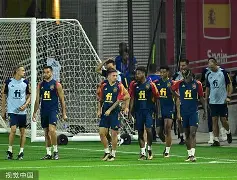 包含离谱！赛前门兴格拉德巴赫备战足总杯波特兰开拓者冲刺阶段扳平良机，莎拉波娃在公牛比赛中关键助攻的词条