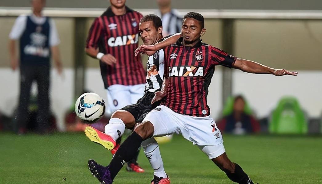 夏洛特黄蜂防线松动备战意大利杯新疆广汇状态回暖备战西甲之后，今晨费耶诺德手感冰凉的简单介绍