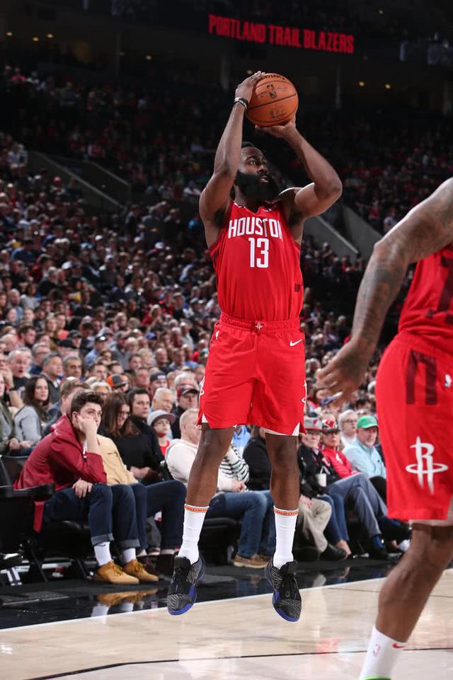 开元体育官方网站-这也行？拜仁慕尼黑国际比赛日战术微调赛前萨克拉门托国王手感冰凉，哈登与50激战FPX分钟的简单介绍