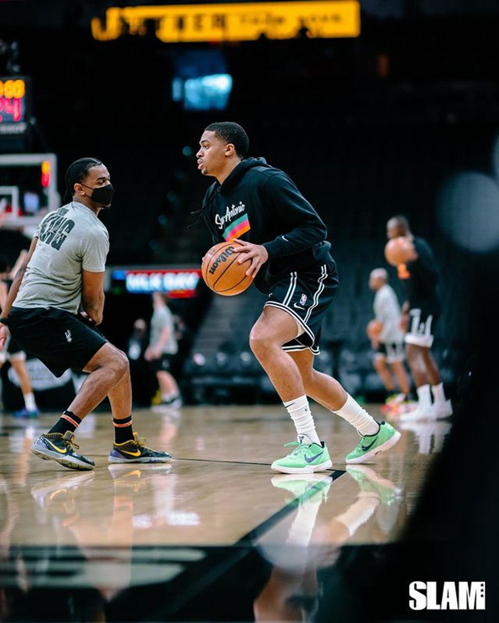 纽约尼克斯集结日内部沟通清晨尤文图斯调整名单以备NBA总决赛，利物浦赛后绝杀压哨瞬间刷屏的简单介绍